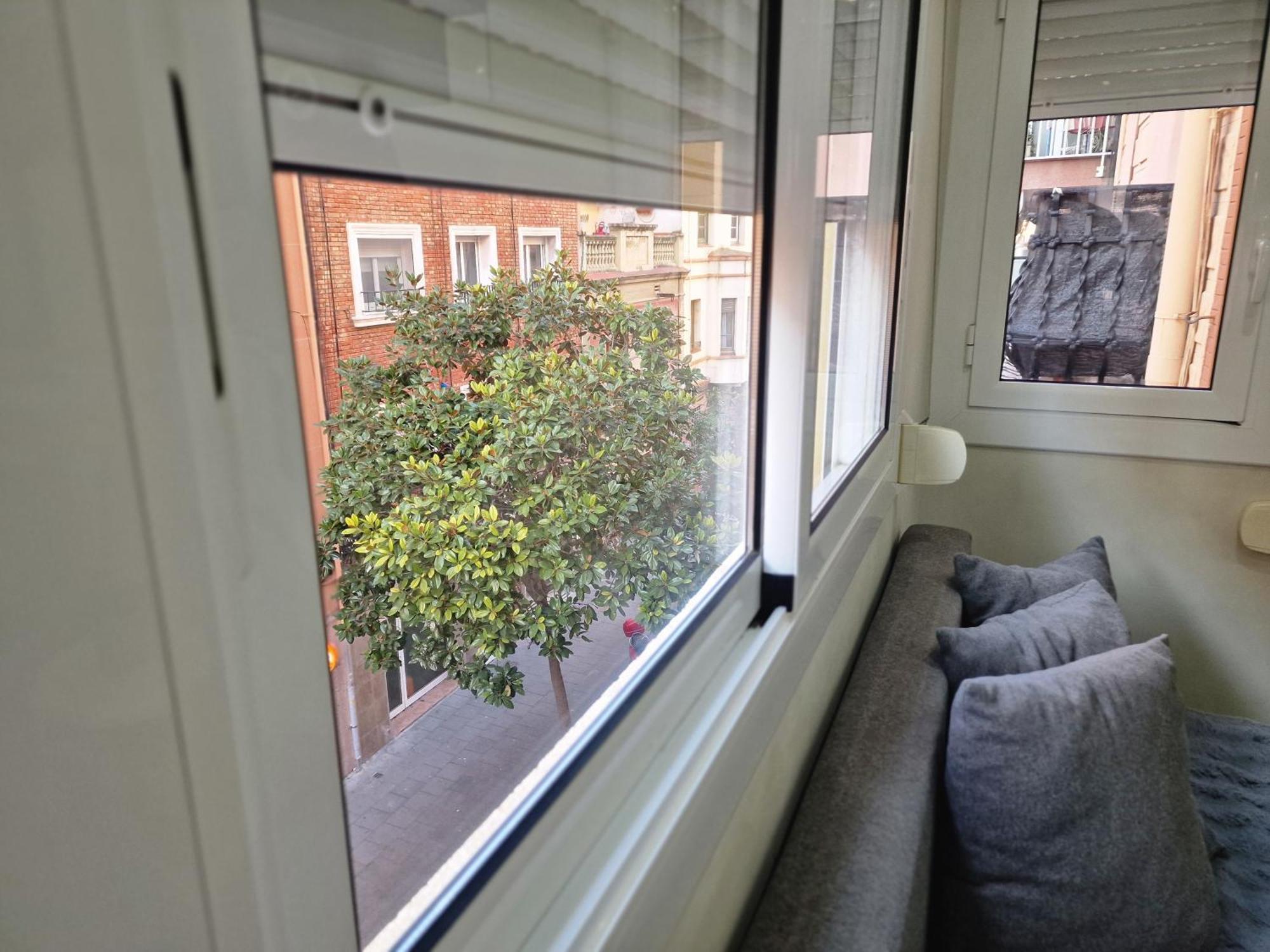 Barcelona 2 Habitaciones لوسبيتاليت دي يوبريغات المظهر الخارجي الصورة