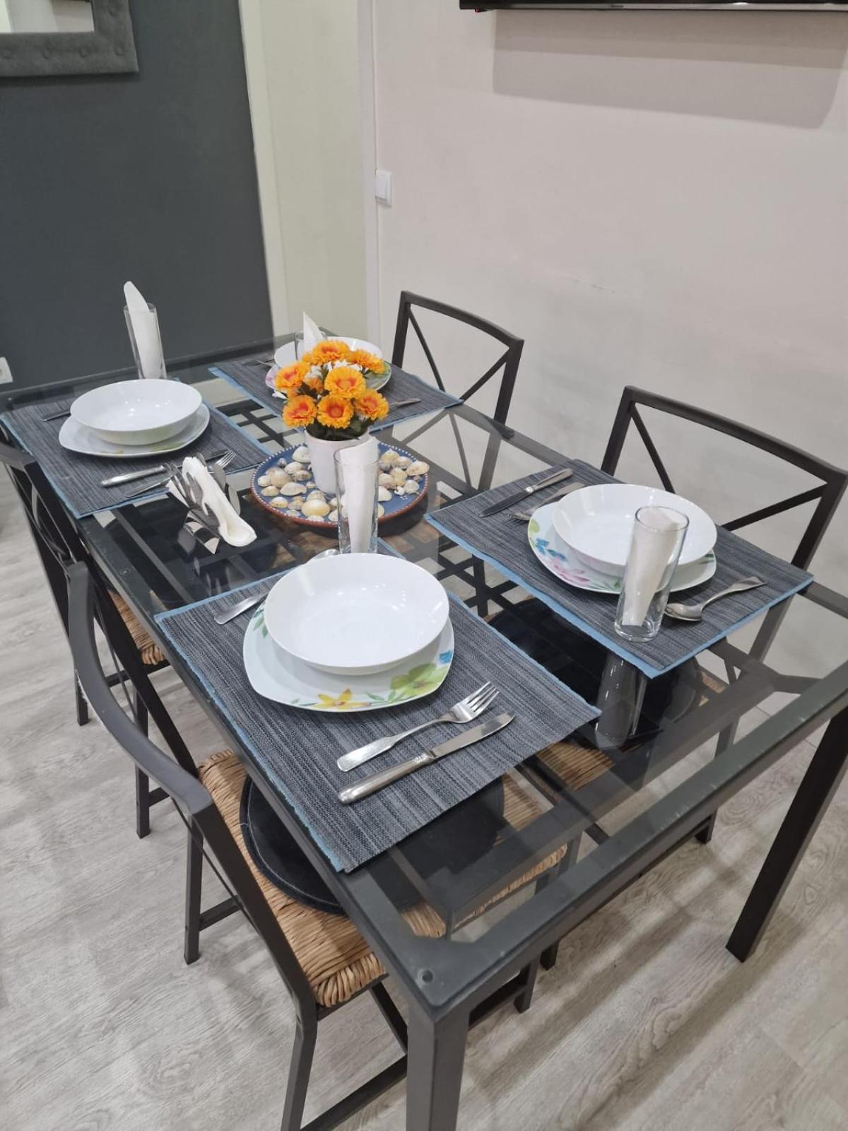 Barcelona 2 Habitaciones لوسبيتاليت دي يوبريغات المظهر الخارجي الصورة