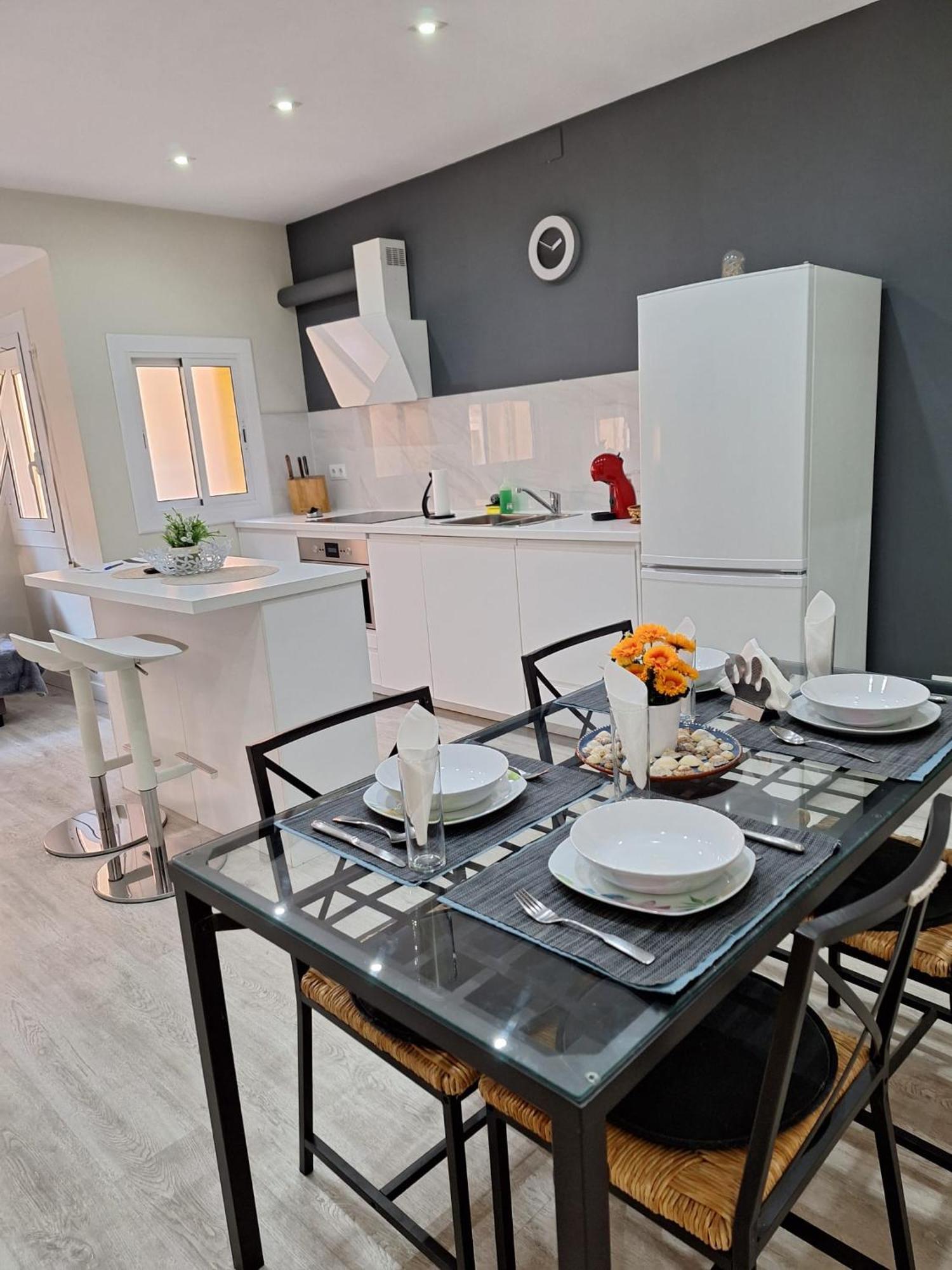 Barcelona 2 Habitaciones لوسبيتاليت دي يوبريغات المظهر الخارجي الصورة