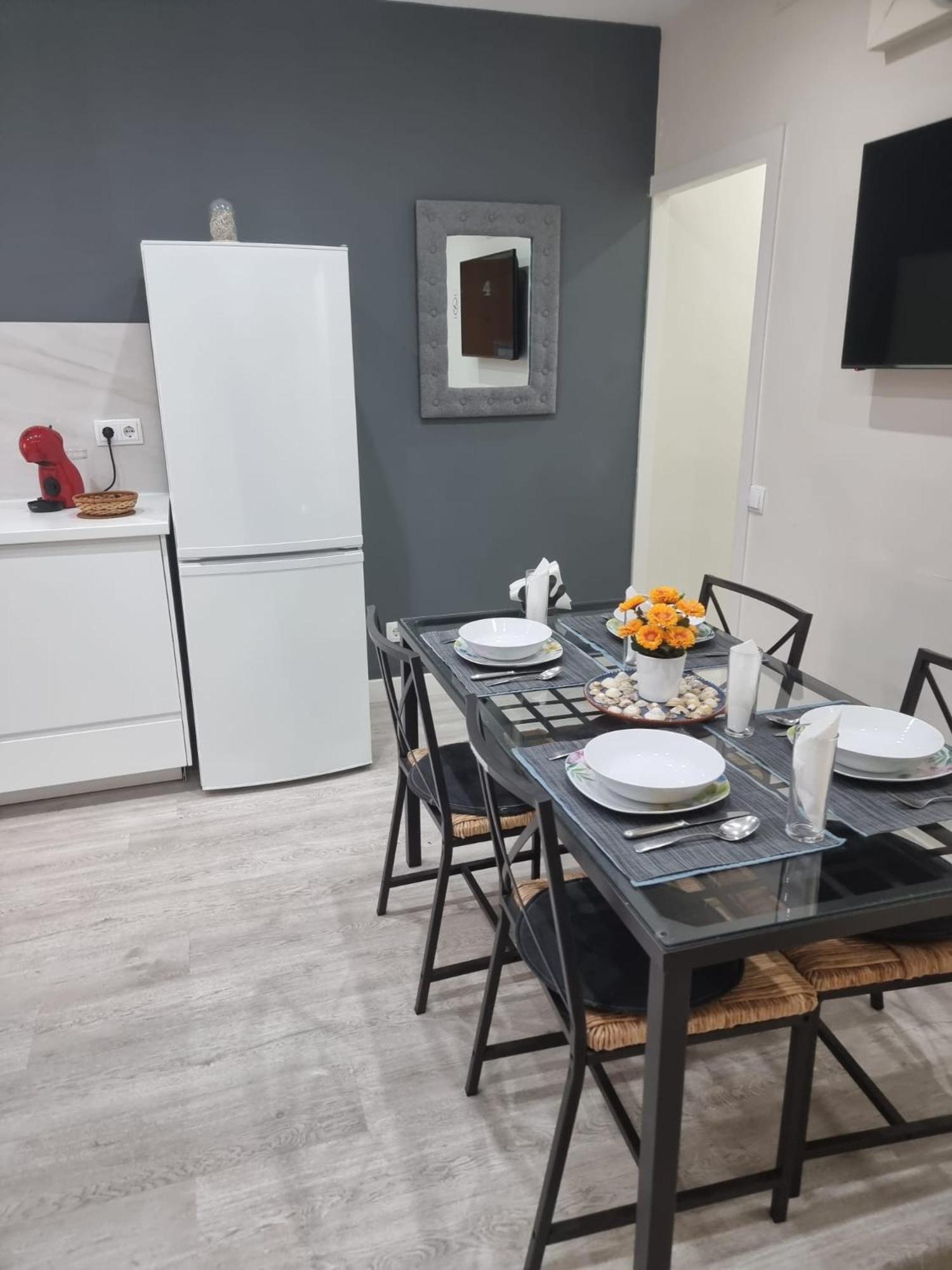 Barcelona 2 Habitaciones لوسبيتاليت دي يوبريغات المظهر الخارجي الصورة